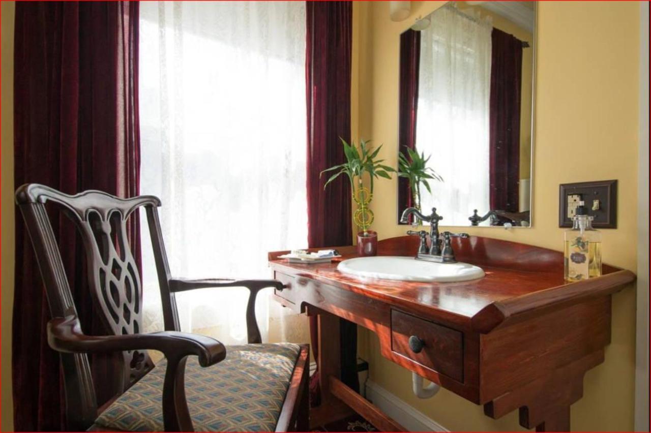 King Suite with Balcony