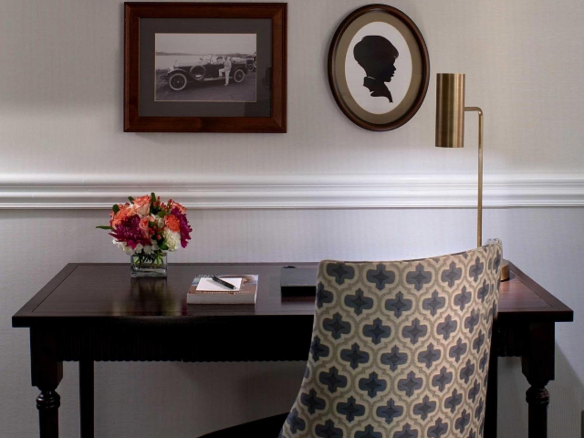 Junior Suite,1587496553:JPEG