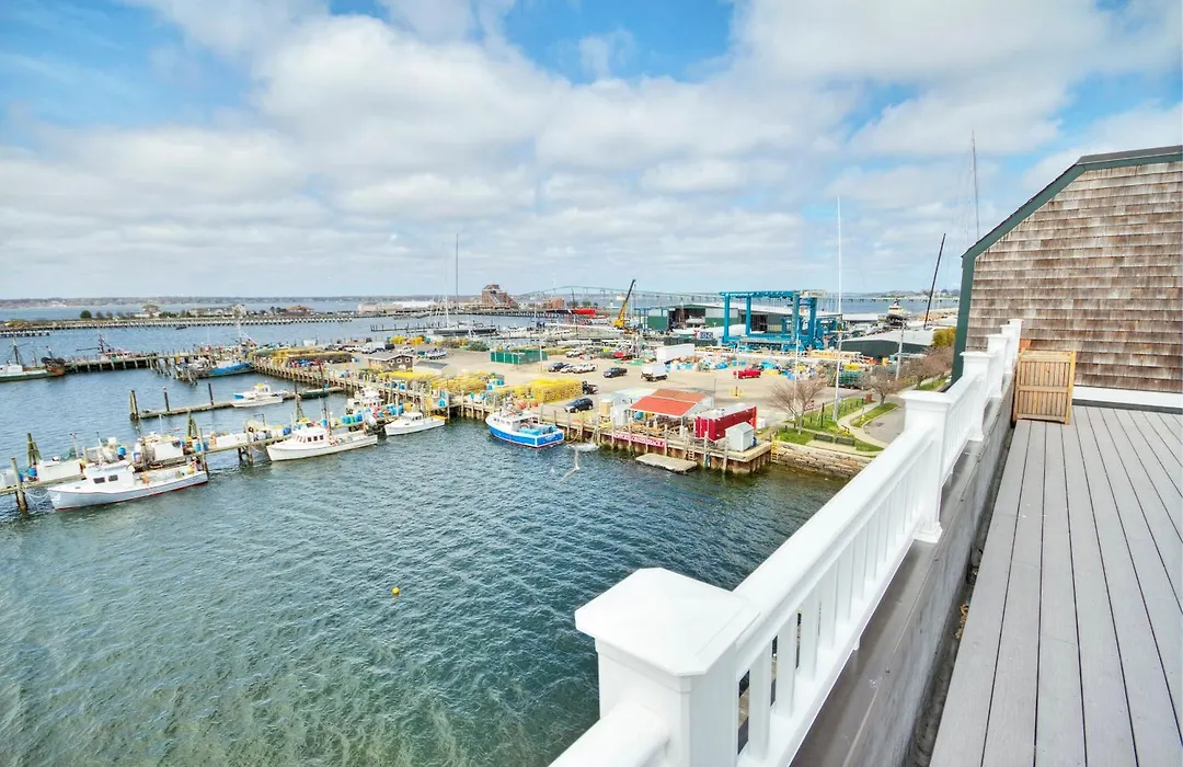 Club Wyndham Inn On Long Wharf-1