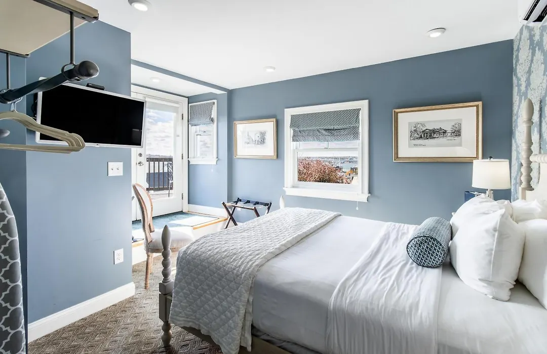 Serenity Inn Newport-1