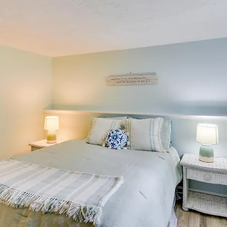 Cozy Newport Apt Steps To Downtown And Waterfront!-2