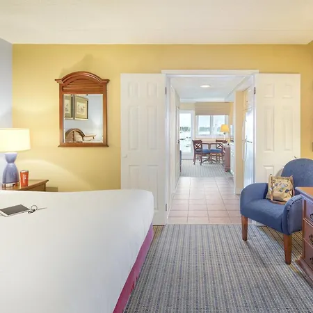 Club Wyndham Inn On Long Wharf-2